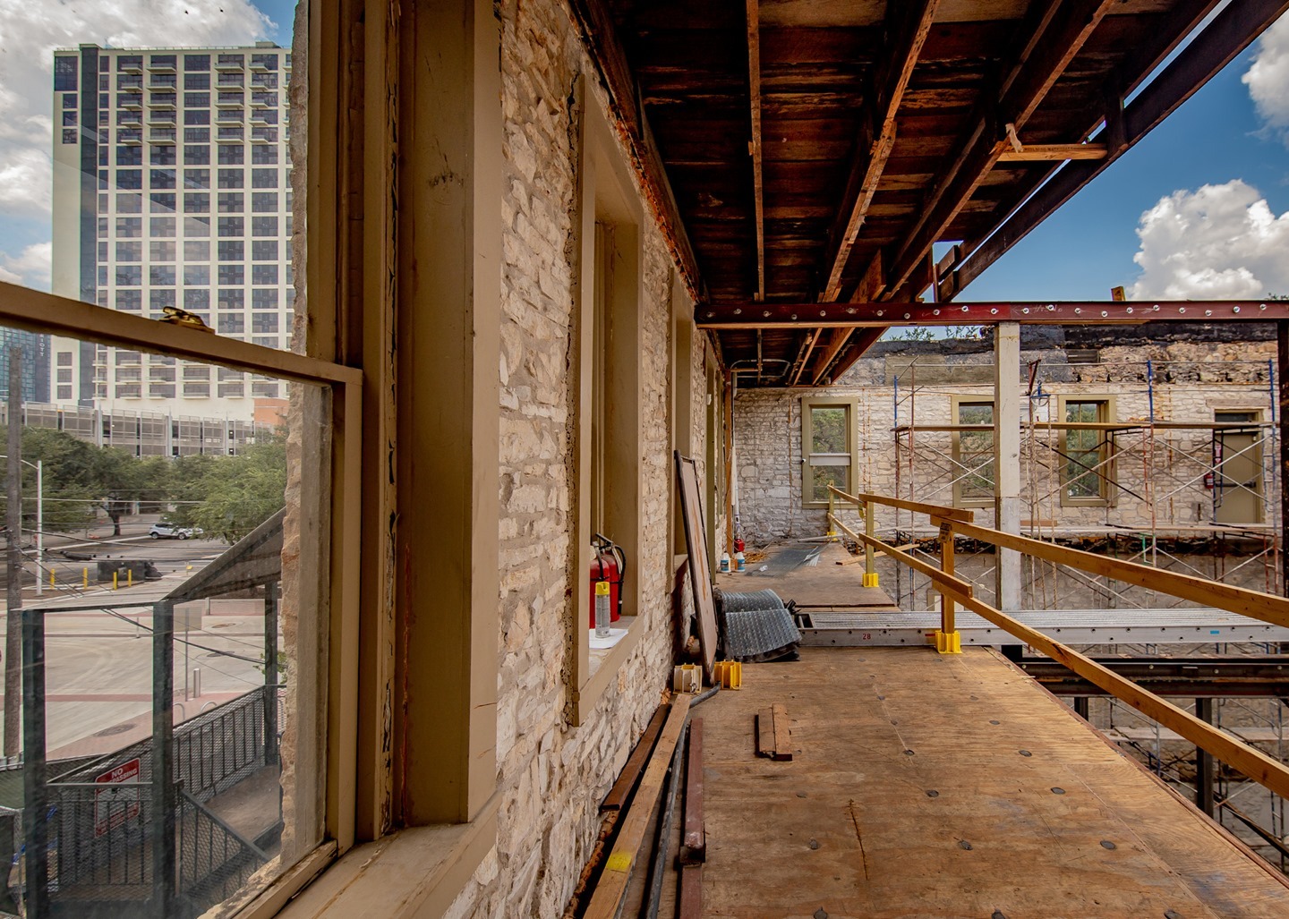 Adaptive reuse of a historic building becomes a whole lotta fun when you get to pop the roof off to make room for a stunning deck with downtown views.⁠
⁠